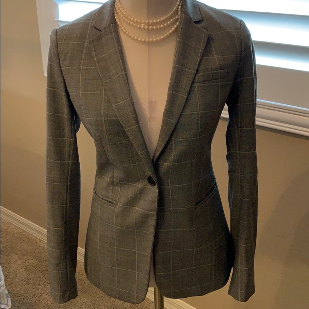 Banana Republic business suit